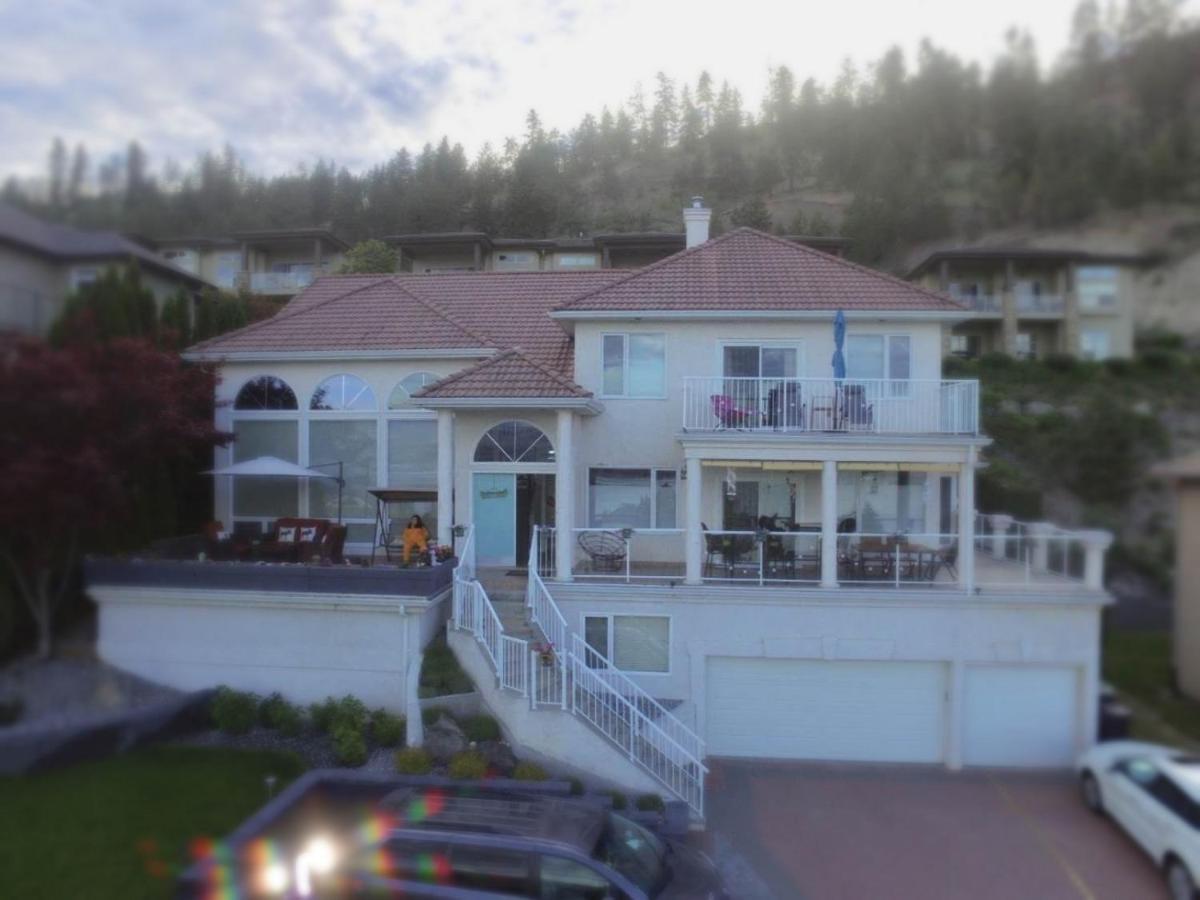Lakeview Oasis Bed And Breakfast West Kelowna Exterior foto